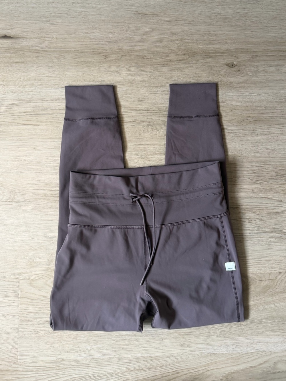 Vuori daily purple leggings